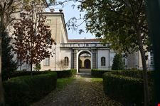 Il castello dei marchesi Romagnano ed il giardino.